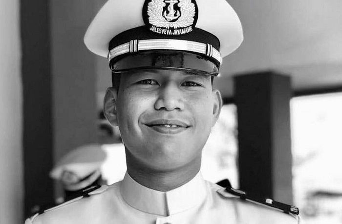 Menhan Prabowo Subianto menuturkan jika salah satu korban yang berada di kapal selam KRI Nanggala 402 merupakan saudaranya.