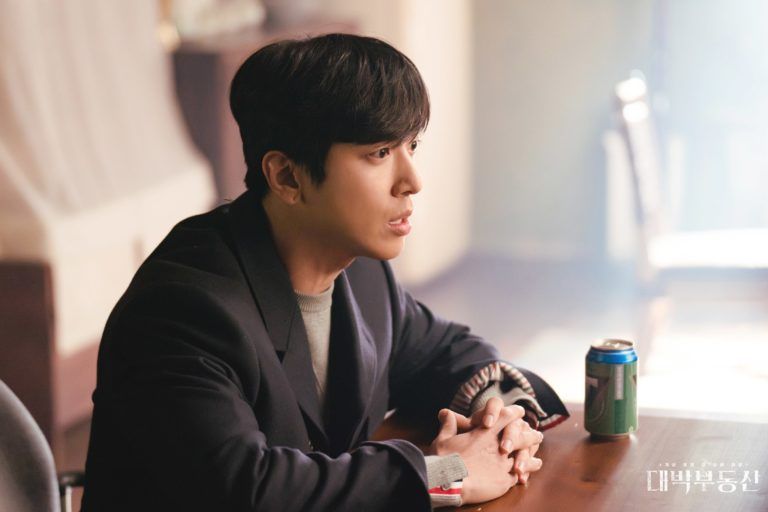 Sinopsis Drakor Sell Your Haunted House Episode 5: Jang Nara dan CNBLUE Jung Yong Hwa Menolak Mundur