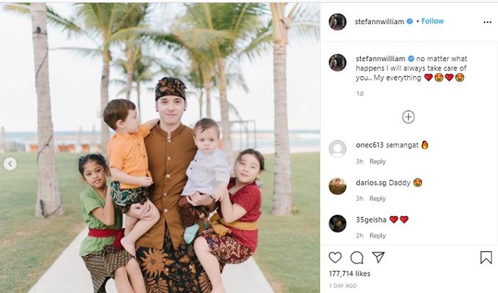 Stefan William mengunggah foto kebersamaan dengan keempat anaknya di tengah kisruh rumah tangga dengan Celine Evangelista.*