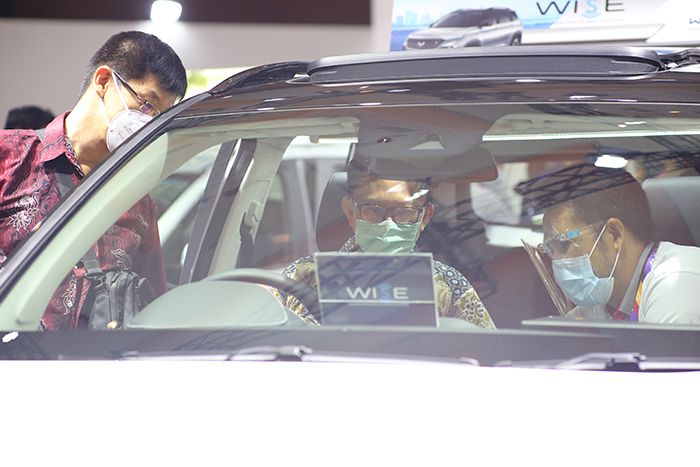 Almaz RS jadi produk terlaris Wuling di IIMS 2021