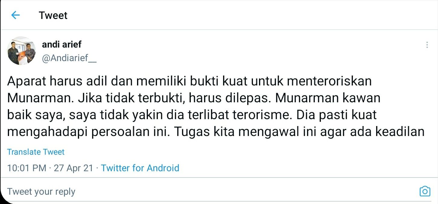 Andi Arief meyakini jika Munarman tidak terlibat tindakan terorisme. Oleh karena itu, ia meminta aparat agar berlaku adil.*