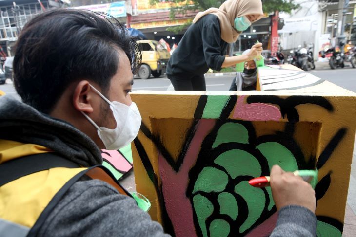 Turut memberi warna Kota Bandung.