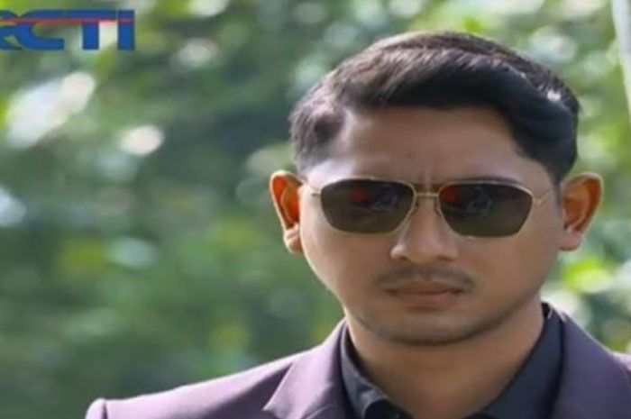 Arya Saloka berperan sebagai Aldebaran