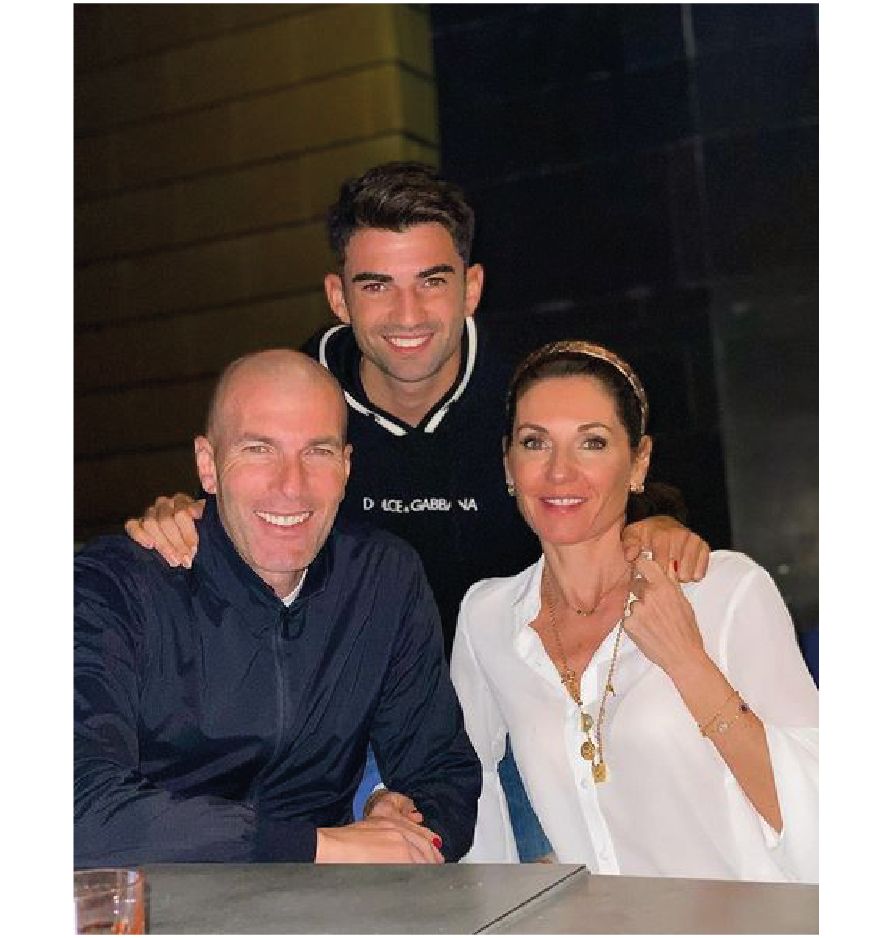 Beberapa legenda pemain bola memiliki anak yang juga berpotensi menjadi pemain hebat. Salah satunya adalah anak dari Zinedine Zidane.