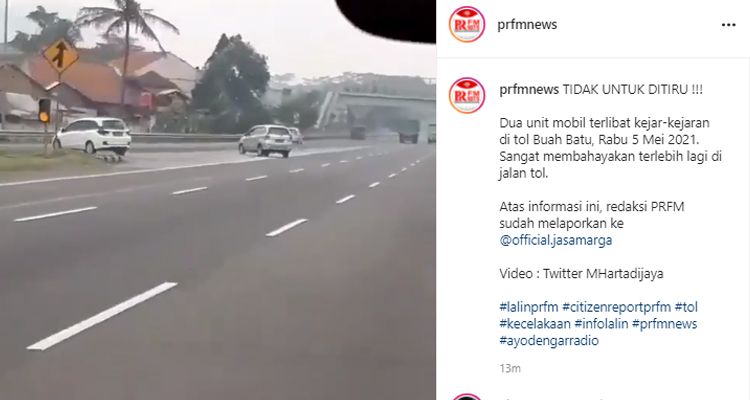 Laporan warga terkait dua mobil kejar-kejaran di Jalan Tol Buah Batu, Bandung, Rabu 5 Mei 2021, via Instagram @prfmnews