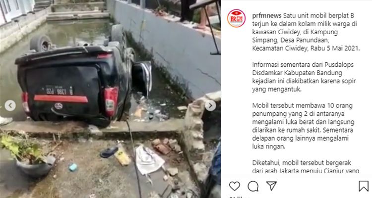 Tangkapan layar laporan Damkar Kabupaten Bandung, ada mobil Plat B terjun ke dalam kolan ikan di Ciwidey, Rabu 5 Mei 2021