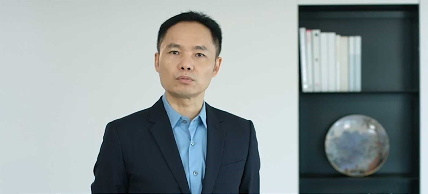 Tony Chen, pendiri dan CEO Oppo adalah otak dari rencana ini.