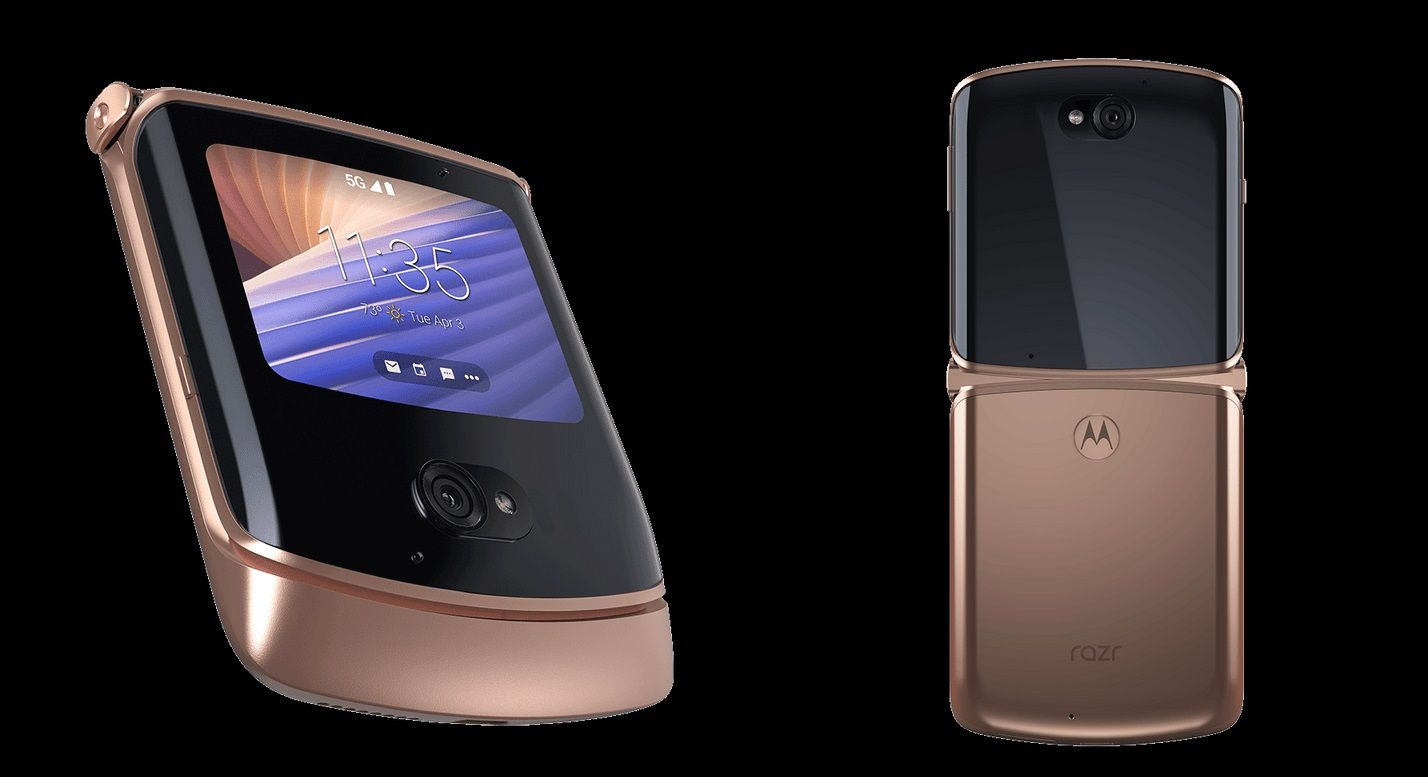 Ponsel lipat model clamshell lain yaitu Motorola Razr 5G.
