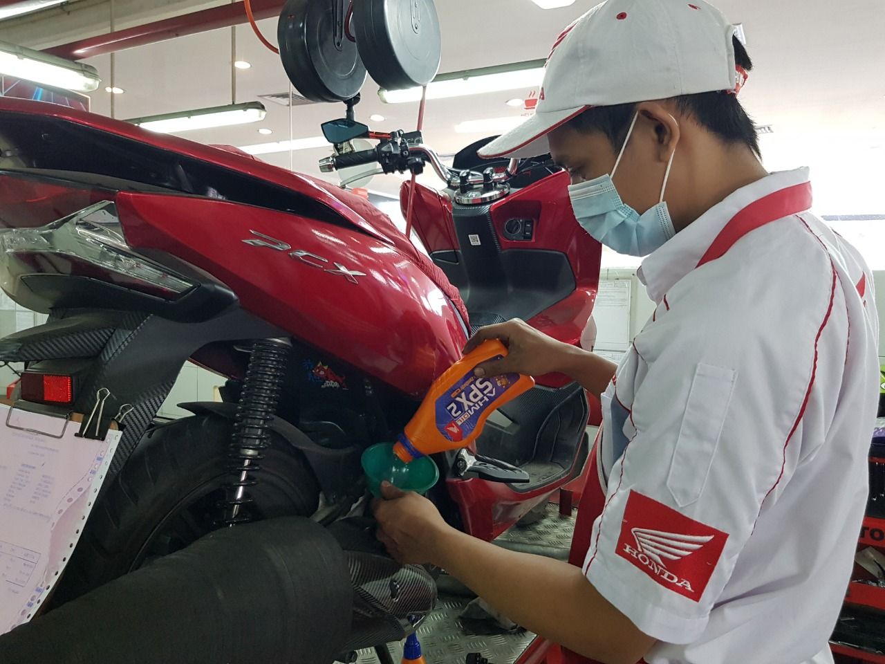 Banyak program menarik service di AHASS selama Ramadhan dan Lebaran