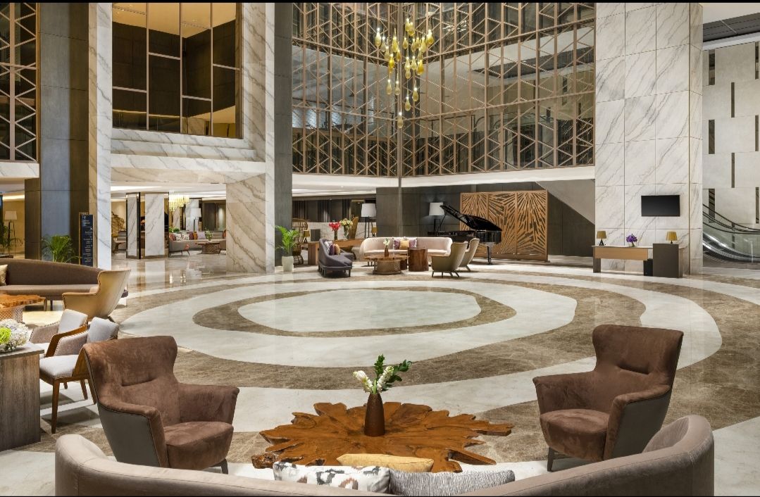 Lobby Hotel Double Tree by Hilton Surabaya
