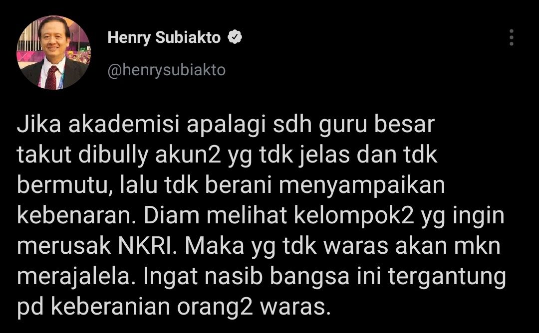 Cuitan Staf Ahli Kemenkominfo, Henry Subiakto.