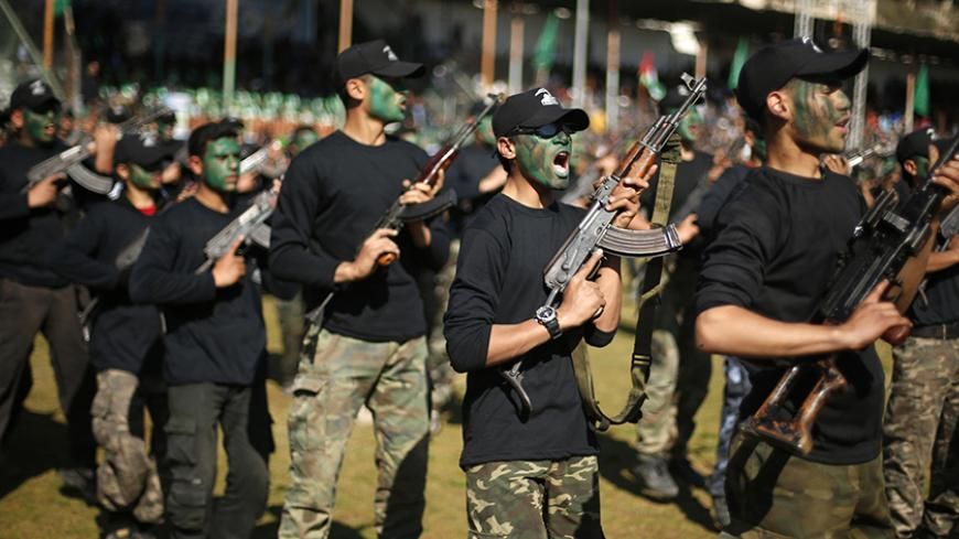 Pemuda Palestina dilatih di kamp Hamas 