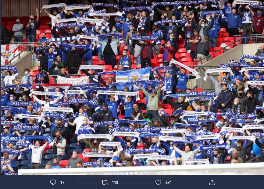 Pendukung Leicester City di Stadion Wembley.