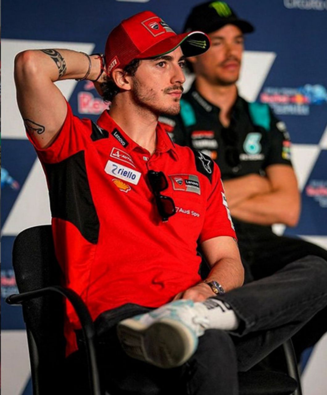 Pembalap Ducati Lenovo, Francesco Bagnaia saat melakukan konferensi pers.