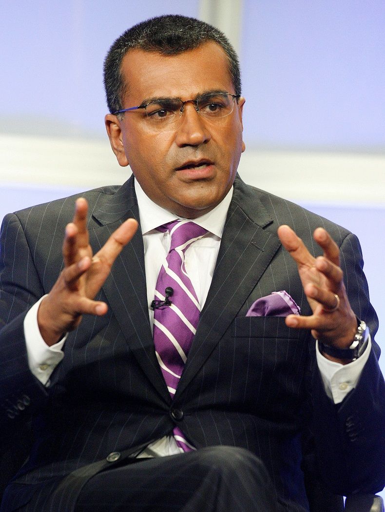 Martin Bashir, salah satu penyiar program berita ABC 'Nightline', menjadi pembicara dalam diskusi panel di ABC television network Summer press tour, di Beverly Hills, California (26/07/2007). 
