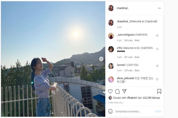 Mantan anggota IZ*ONE, Lee Chae Yoon akhirnya membuat akun Instagram pribadinya bernama @chaestival_ pada Minggu, 23 Mei 2021.*