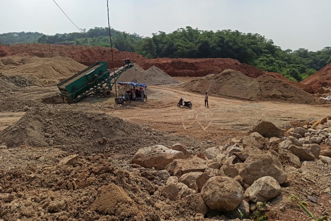 Lokasi tambang bermodus perkebunan cengkeh, di Kecamatan Cibatu, Kabupaten Purwakarta./dok.Dedi Mulyadi