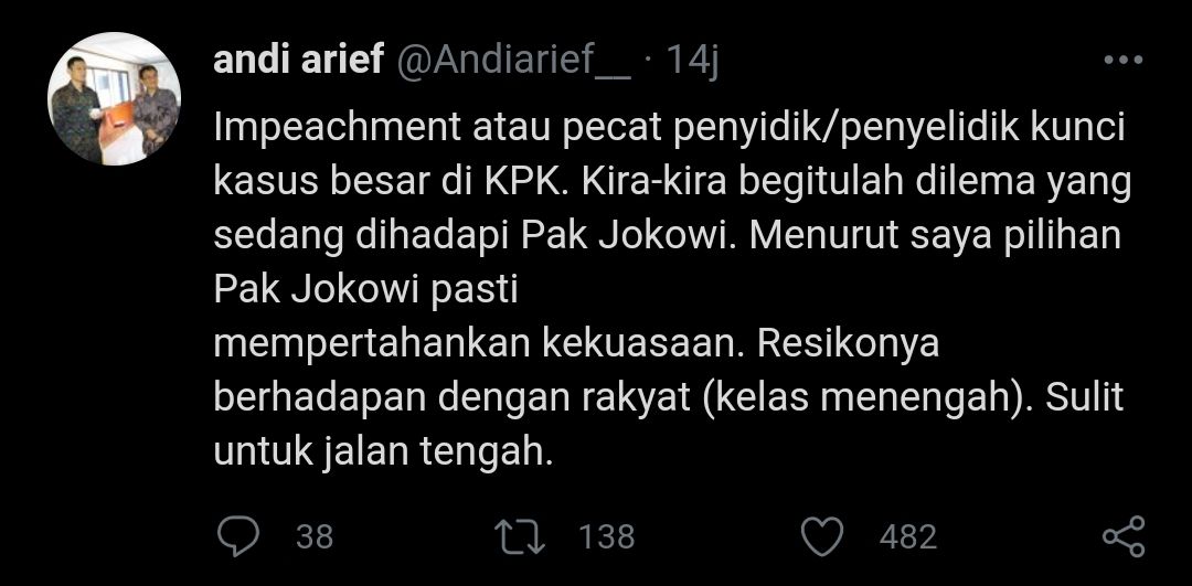 Tangakapan layar cuitan Andi Arief soal dilema yang dihadapi Jokowi./