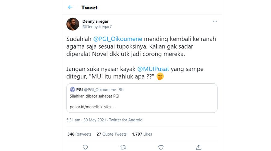 tangkapan layar cuitan akun Twitter Denny Siregar mengomentari PGI yang ambil sikap terkait pegawai KPK