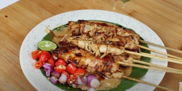 Resep Sate Ayam ala Chef Devina Hermawan yang Wajib Dicoba di Rumah