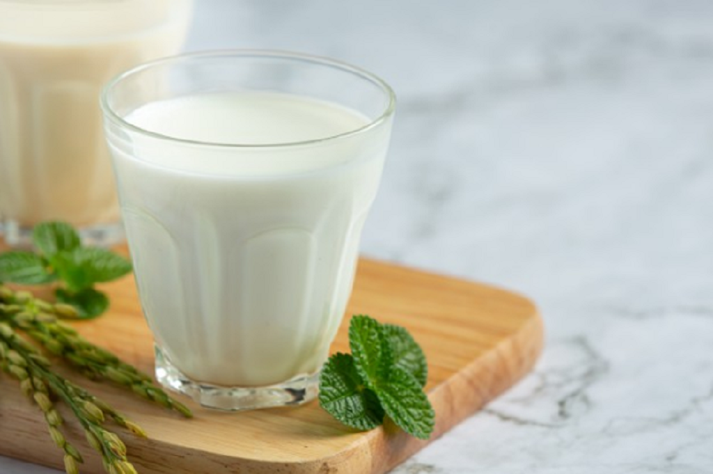 Minum segelas susu setiap hari dipercaya mampu menurunkan risiko penyakit jantung.