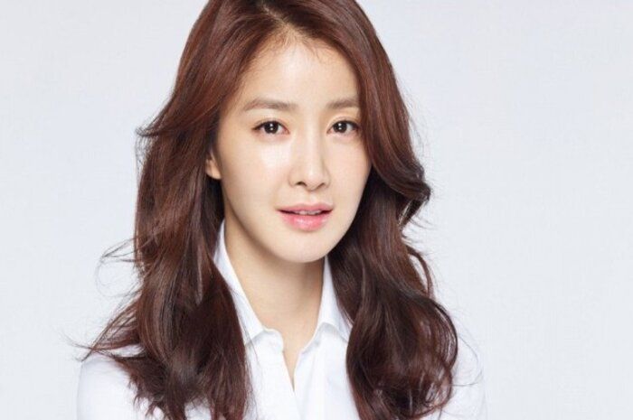 Lee Si Young. 