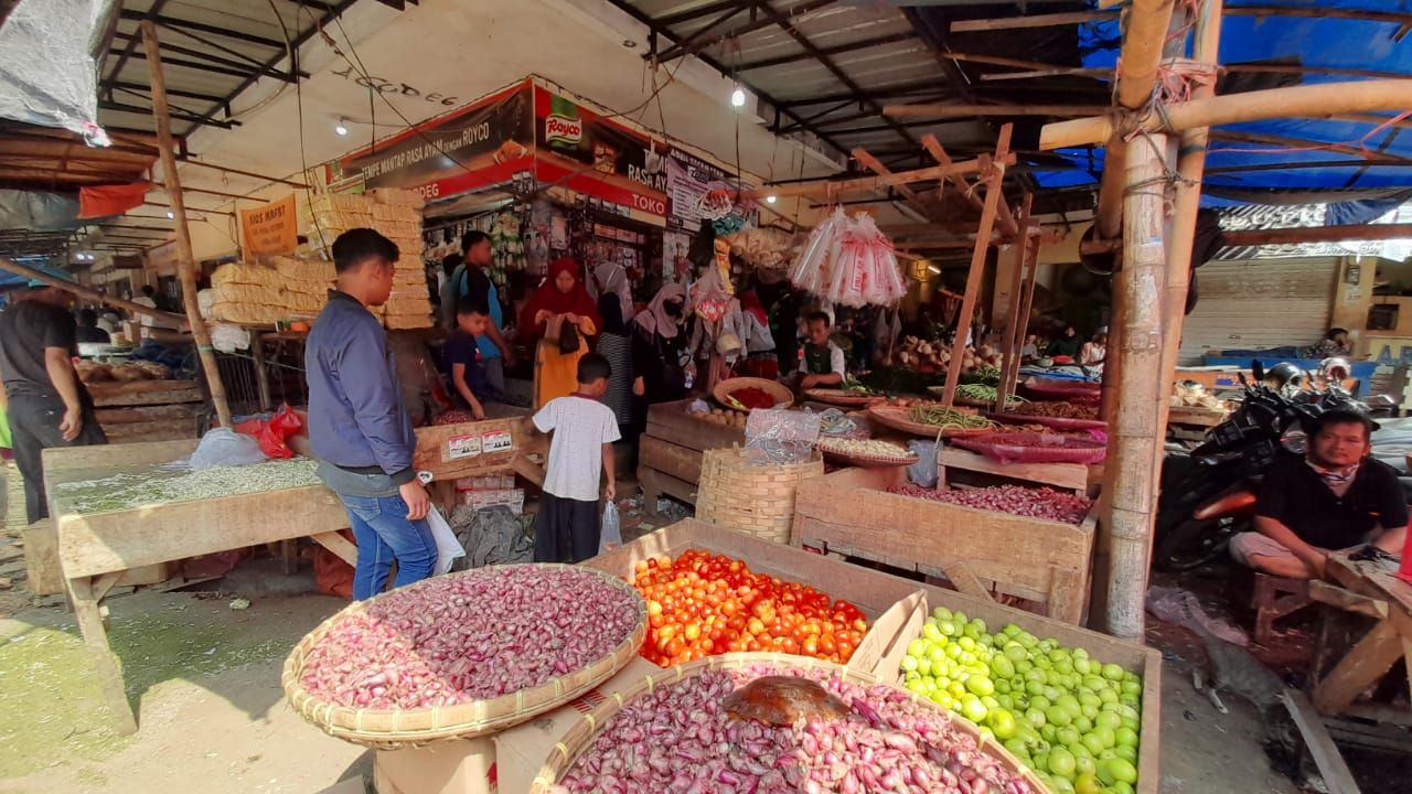 kondisi pasar di Palabuhanratu, Kabupaten Sukabumi