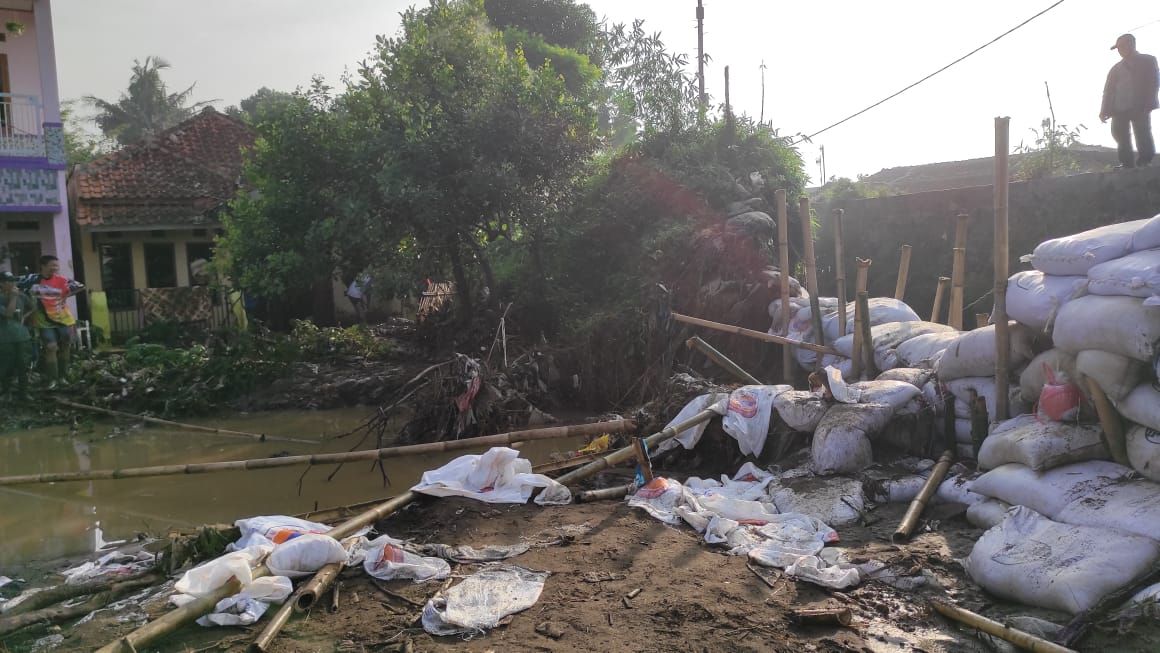 Antisipasi Tanggul Jebol Di Solokan Jeruk, BPBD Akan Buat Tanggul Permanen