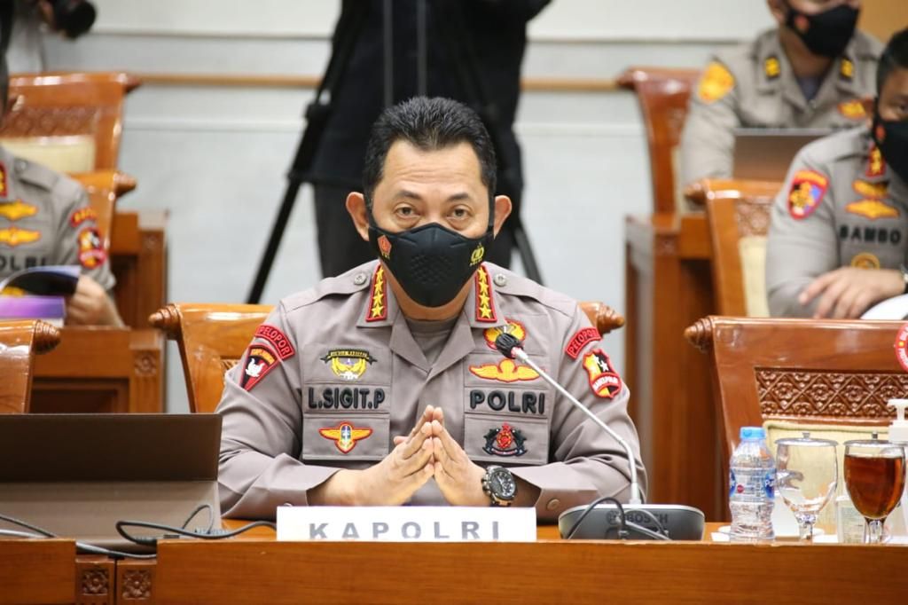 Kepala Kepolisian RI Jenderal Listyo Sigit Prabowo mengatakan bahwa saat ini Polri sudah memiliki 15 aplikasi yang memudahkan masyarakat.