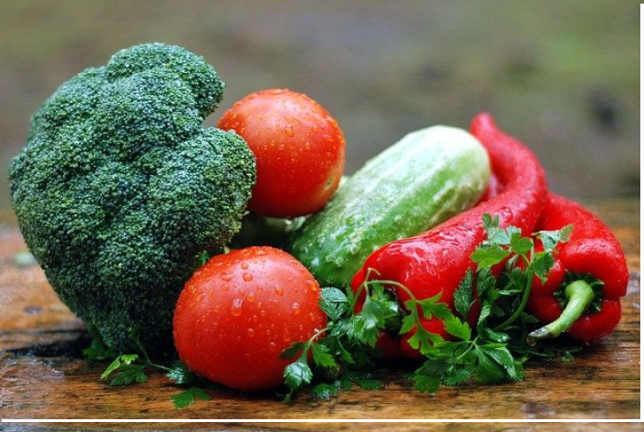 Menyimpan sayuran yang benar dalam kulkas