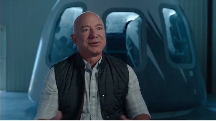 Jeff Bezos, profil orang paling kaya di dunia.