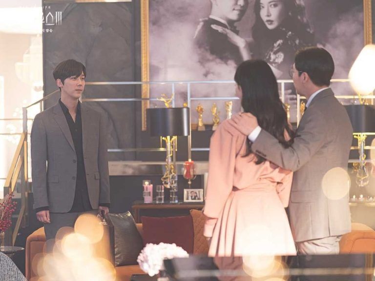 Uhm Ki Joon Memamerkan Pernikahannya Dengan Kim So Yeon Untuk Membuat Yoon Jong Hoon Marah di “The Penthouse 3”