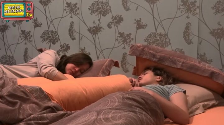 Maia Estianty tidur bareng putra bungsunya, Dul Jaelani. | YouTube Maia AlElDul Tv