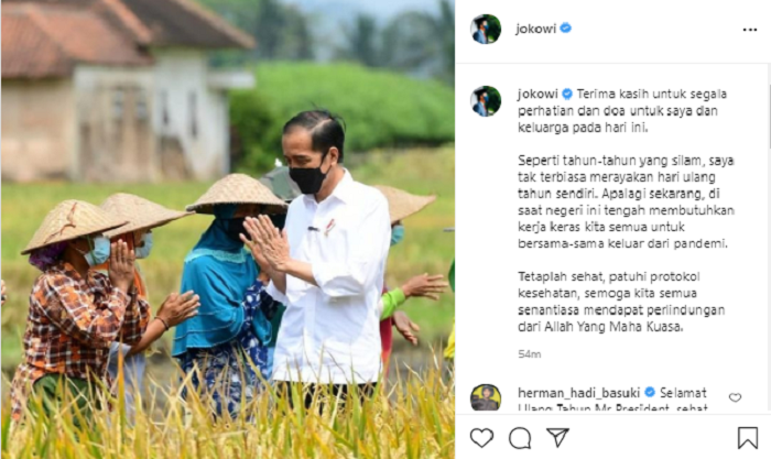 Jokowi berulang tahun ke 60 tahun dan meminta masyarakat tetap mematuhi protokol kesehatan di tengah pandemi Covid-19.*