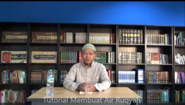 Video Tutorial Cara Membuat Air Ruqyah Sendiri Untuk Mengusir Jin Dan Obat Dari Ustadz Eri Abdul Rohim Mediajabodetabek Com