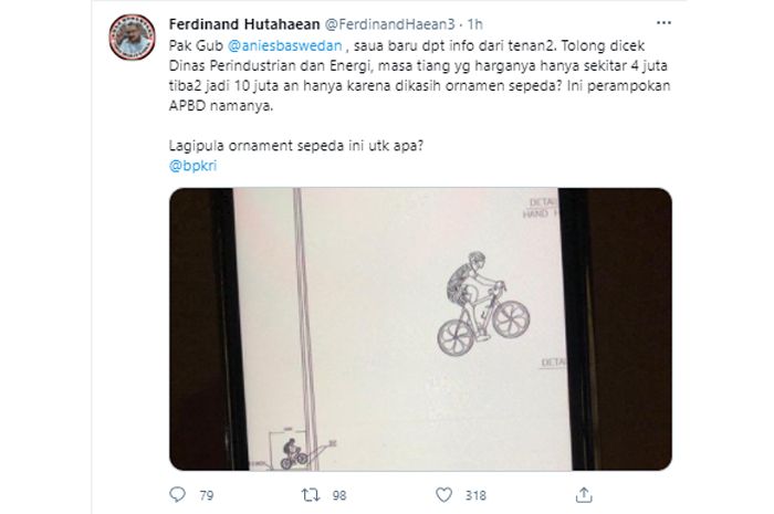 Cuitan Ferdinand Hutahaean soal tiang sepeda yang seharga Rp4 juta berubah jadi 10 juta, sebut nama Anies Baswedan.