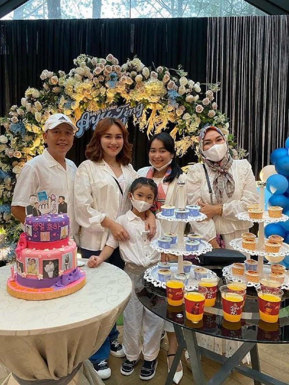 Momen Bahagia Ayu Ting Ting Rayakan Ulang Tahun ke-29