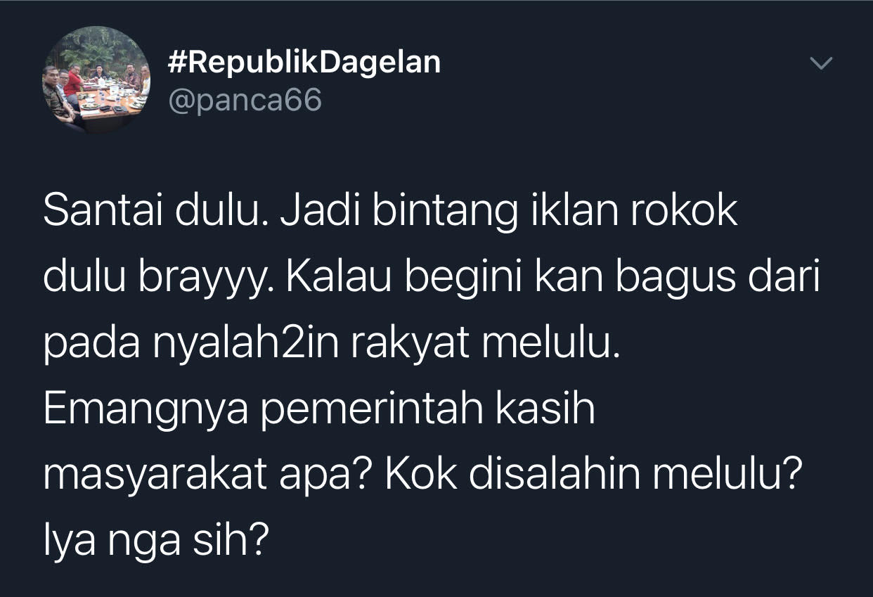 Cipta Panca unggah dan komentari video Ali Ngabalin yang tengah mempromosikan rokok yang disebut hasil buatan anak bangsa Indonesia.
