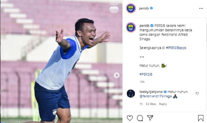 Teddy Tjahjono mengucapakan terimakasih kepada Ferdinand Sinaga yang resmi dilepas Persib Bandung pada Jumat, 25 Juni 2021.*