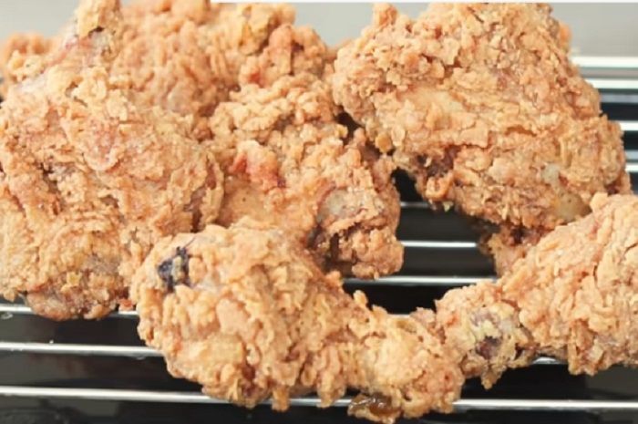 Ilustrasi Ayam goreng KFC