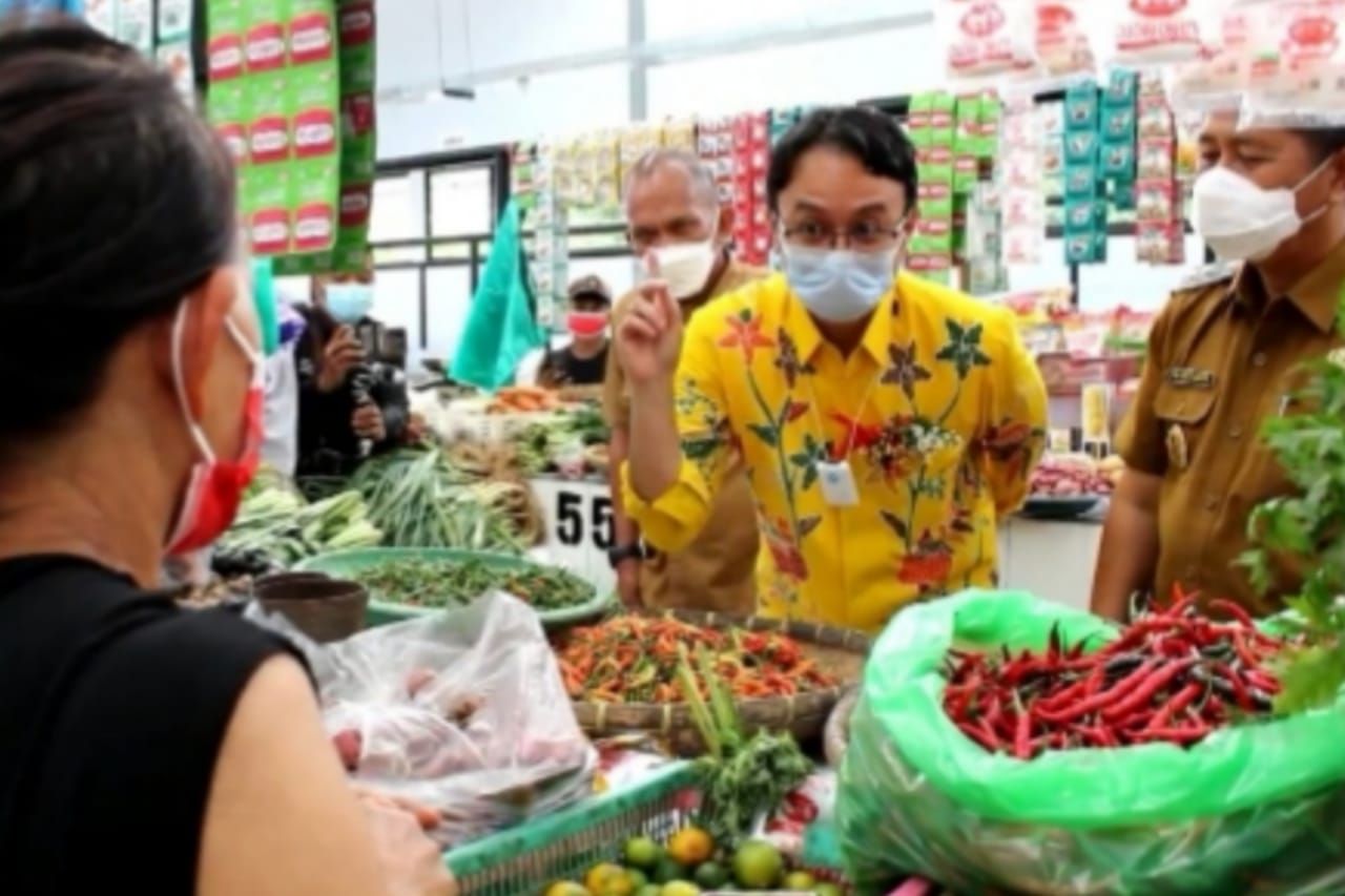 Resmikan Pasar Berdikari di Minahasa Selatan, Wamendag Jerry: Pemerintah Berpihak pada Ekonomi Kerakyatan