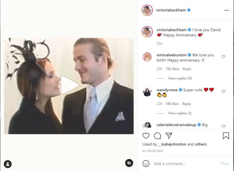 Tangkapan layar postingan Victoria Beckham untuk rayakan ulang tahun pernikahannya yang ke-22.