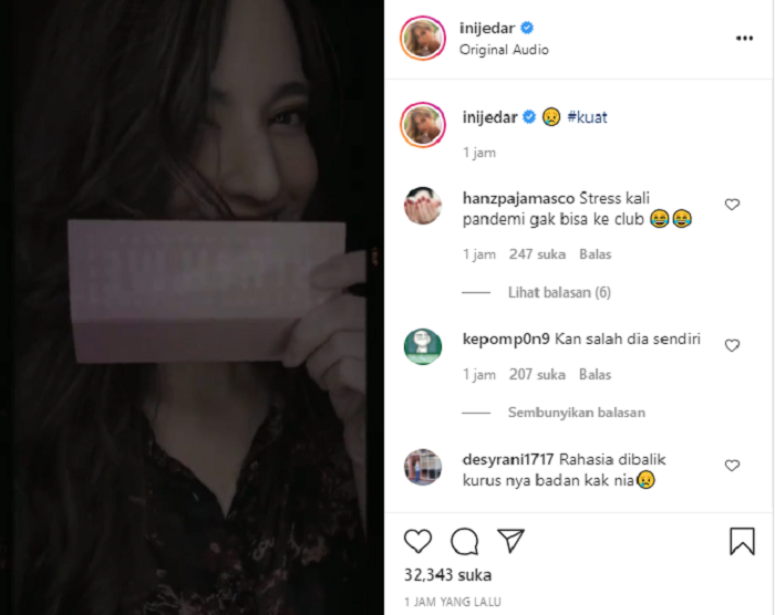 Jessica Iskandar memberikan dukungan kepada sahabatnya, Nia Ramadhani, unggahan Instagramnya langsung diserbu netizen.