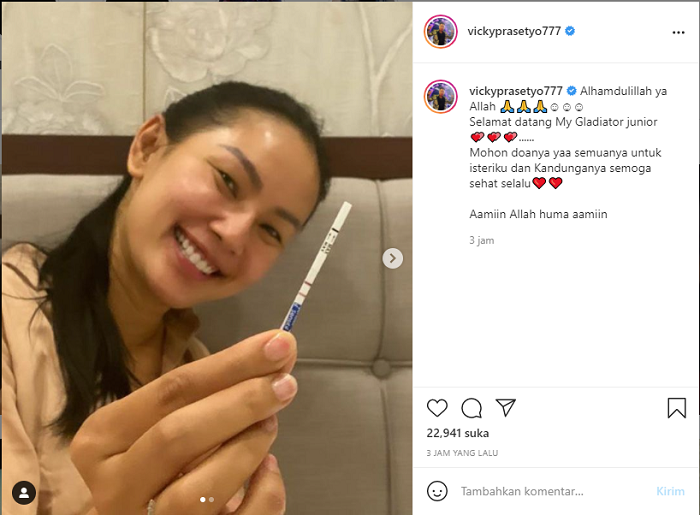 Vicky Prasetyo umumkan sang istri tengah hamil anaknya.