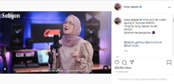 Netizen menggurudug positingan terbaru Nissa Sabyan saat mempromosikan album. Netizen meminta sang penyanyi untuk klarifikasi.*