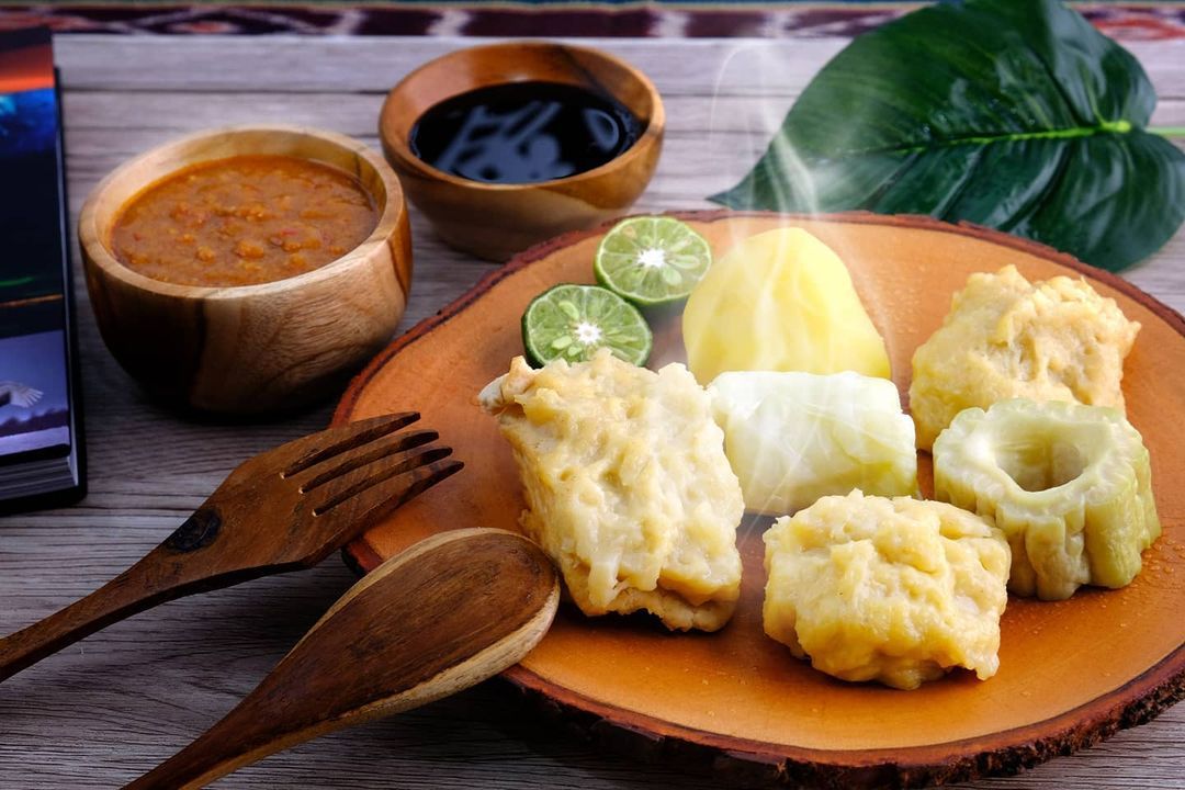 Resep Siomay Ayam Saus Bumbu Kacang Kecap Manis