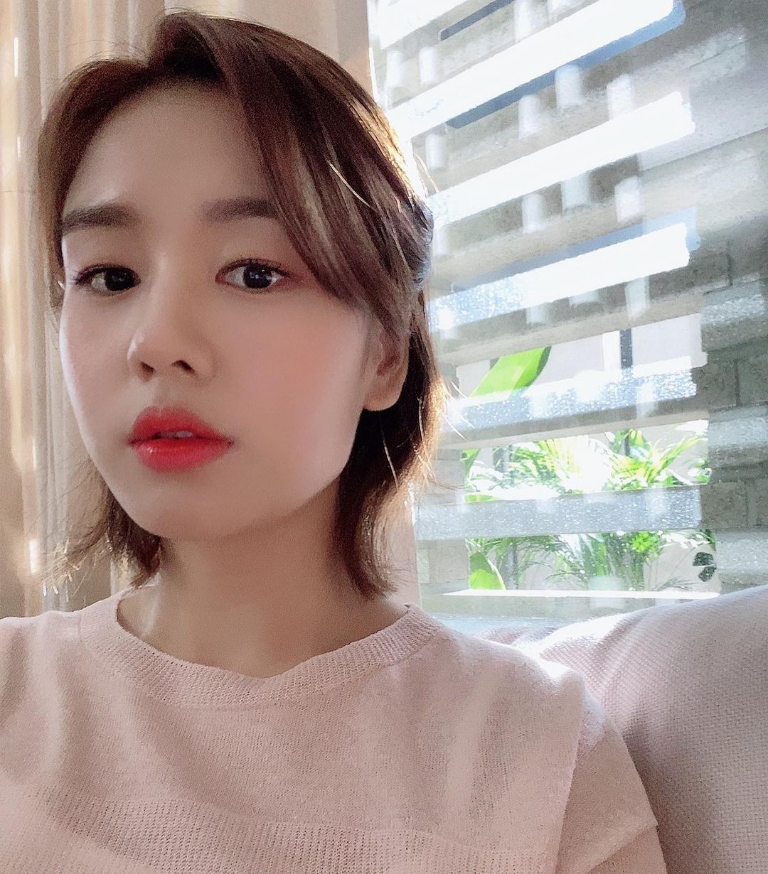 Akun Instagram Pemain drama Korea The Witch's Diner (2021) Ahn Eun Jin 