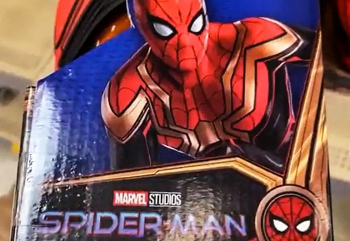 Bocoran suit untuk film Spiderman: No Way Home dari kotak mainan