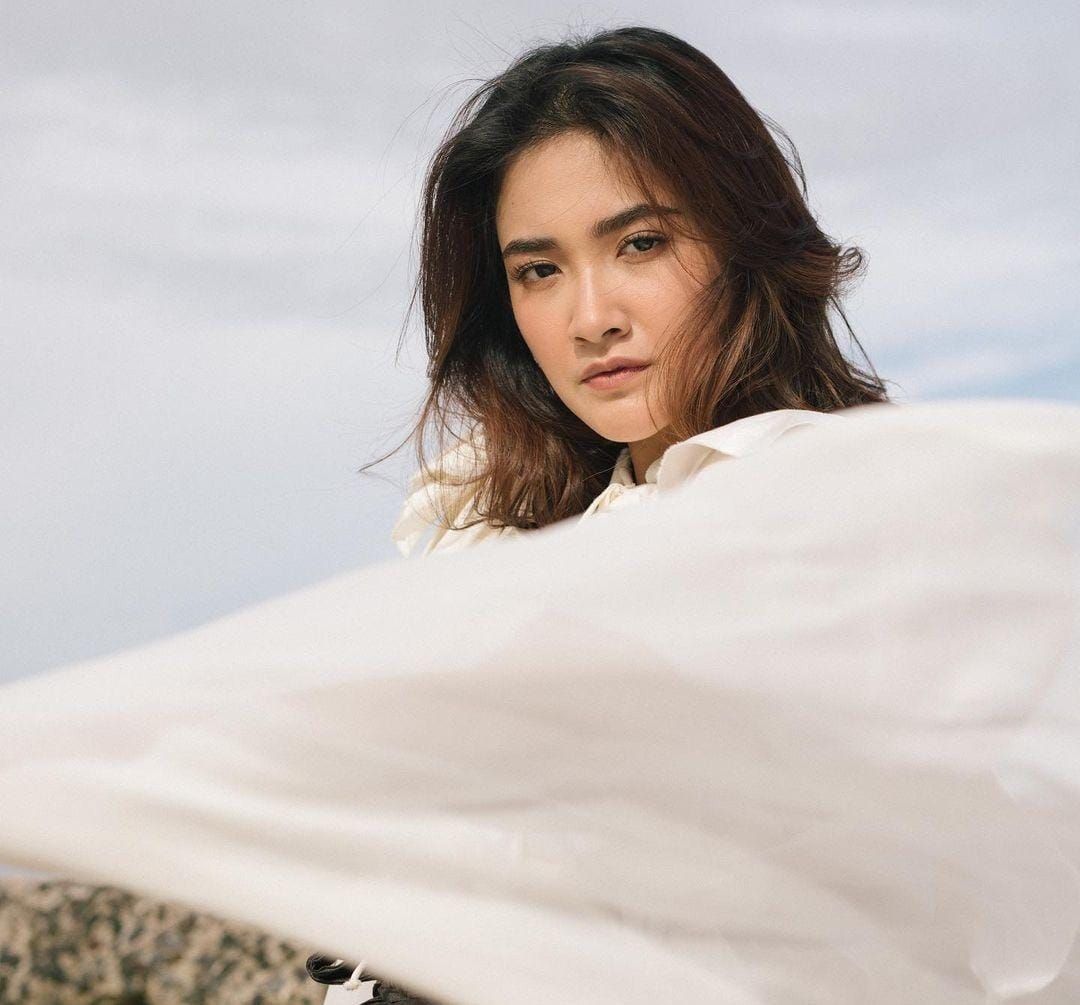 Nadya arina