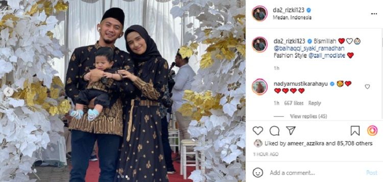 Rizki DA diduga bakal rujuk usai mengunggah foto mesra dengan Nadya Mustika Rahayu dan sang anak, Baihaqqi Syaki Ramadhan.*